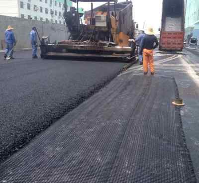 河北石家莊雙向玻纖土工格柵 質優價低，引領鋼塑土工格柵行業先鋒